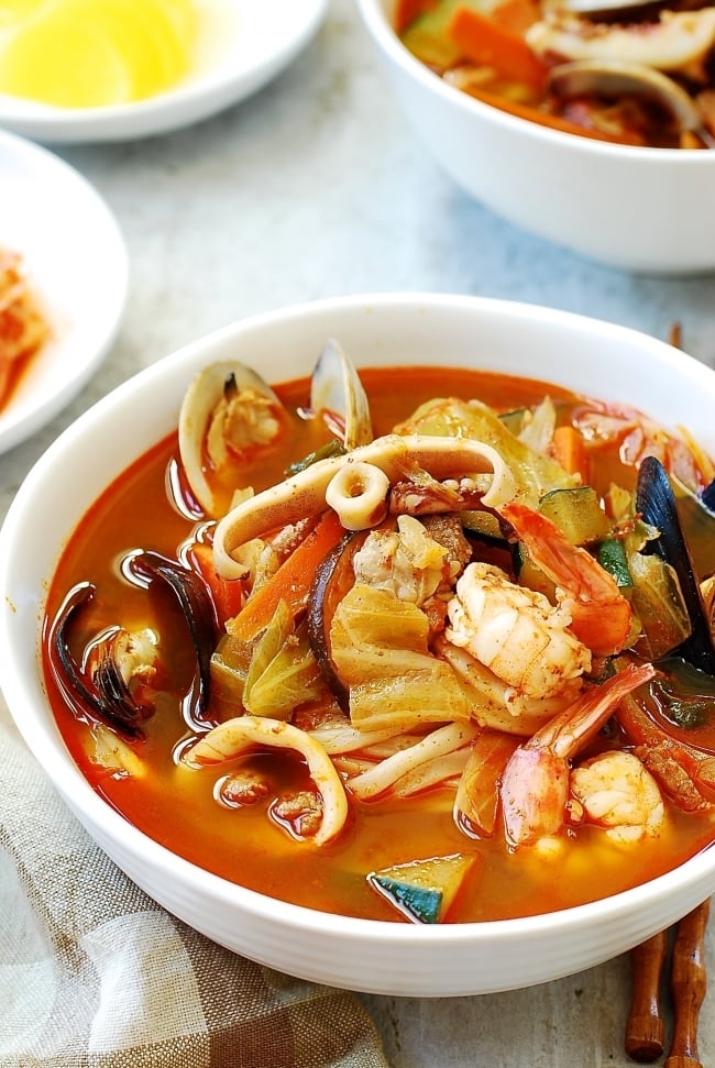 Nongshim Neoguri Udon Spicy Seafood Noodles
